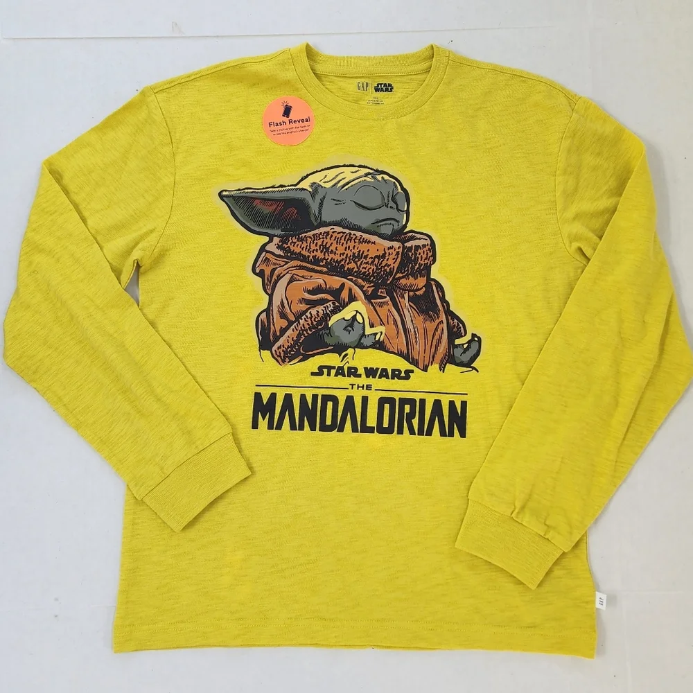 Gap Baby Yoda Neon Yellow Graphic Image Changing Long Sleeve Crew Tee Shirt - Picture 4 of 10